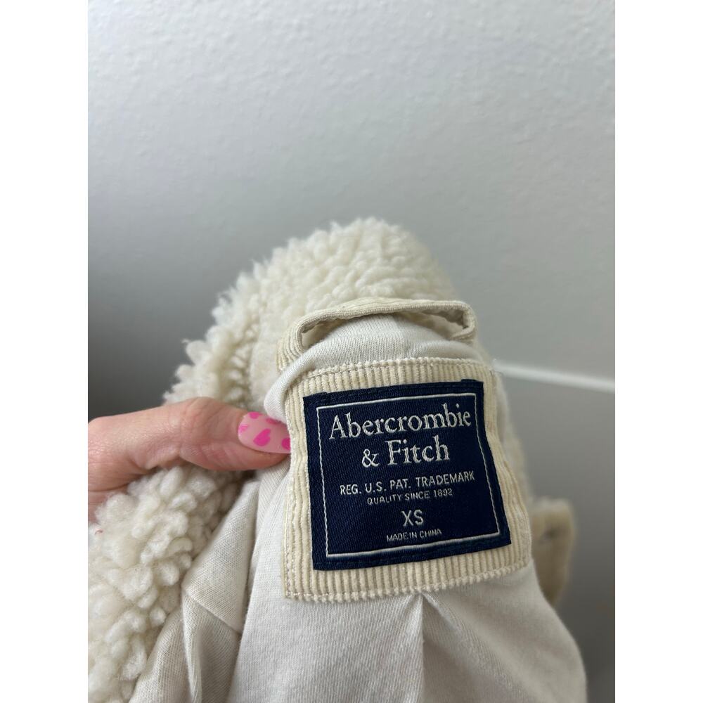 Abercrombie & Fitch Cropped Sherpa Trucker Jacket White XS - Picture 6 of 8